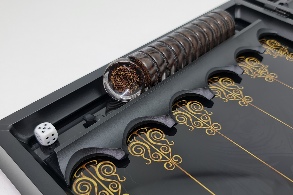 בלעדי: "קישוט מלכותי" — גבק ממולא זכוכית