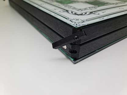 שחמט בלעדי: "ג'ייד אימפריאלי" — זכוכית מחוסמת ירוקה ושקופה, 50×50 ס"מ