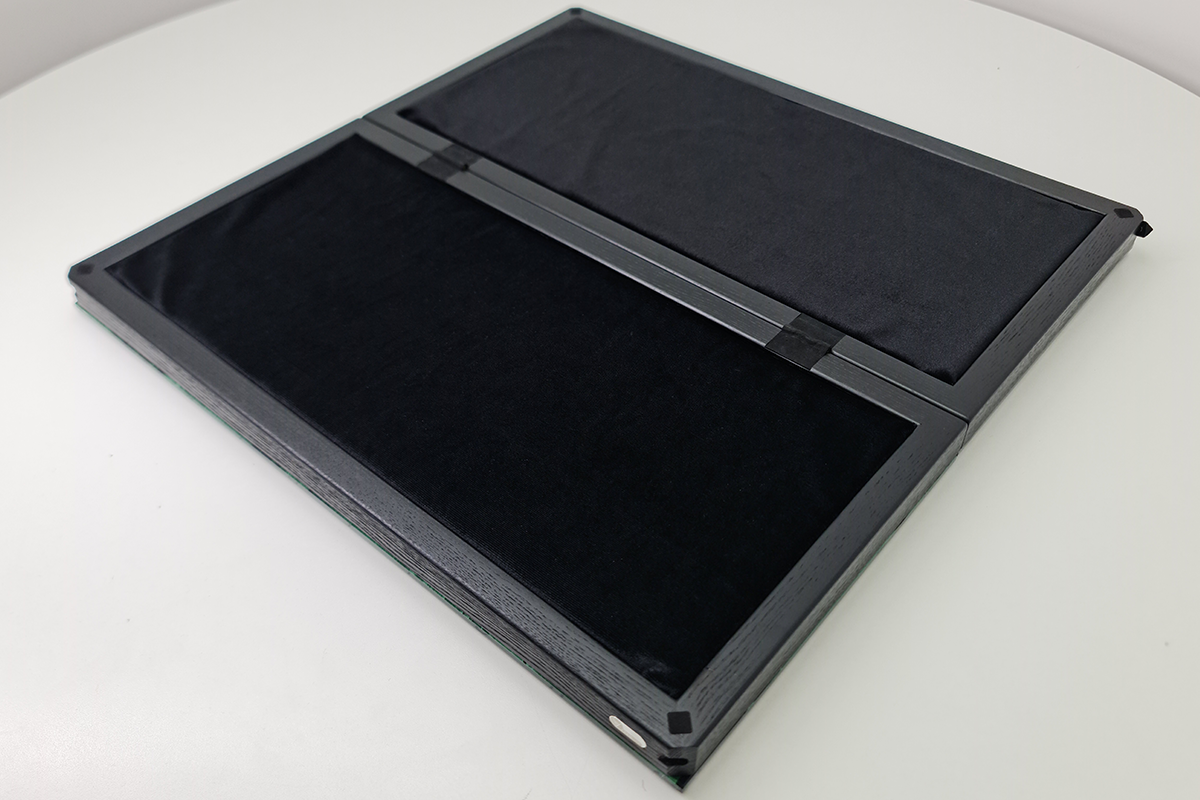 שחמט בלעדי: "ג'ייד אימפריאלי" — זכוכית מחוסמת ירוקה ושקופה, 50×50 ס"מ