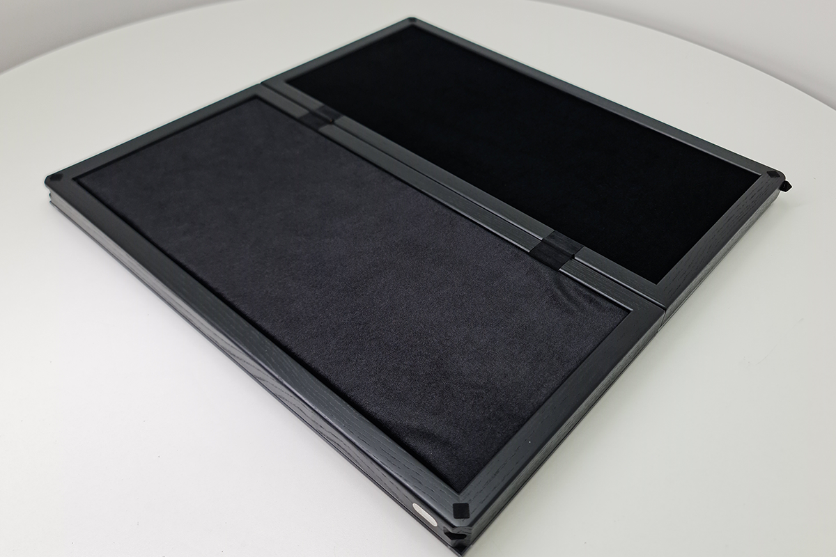 שחמט בלעדי: "אלגנטיות ספירלית" — זכוכית מחוסמת, 50×50 ס"מ