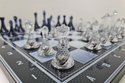 שחמט בלעדי: "אלגנטיות ספירלית" — זכוכית מחוסמת, 50×50 ס"מ