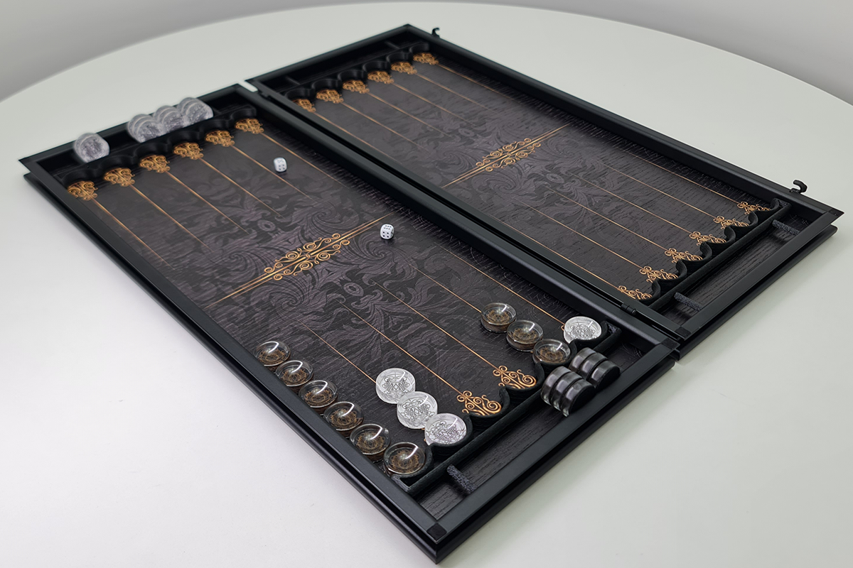 בלעדי: "קישוט מלכותי" — שש־בש עץ אלון