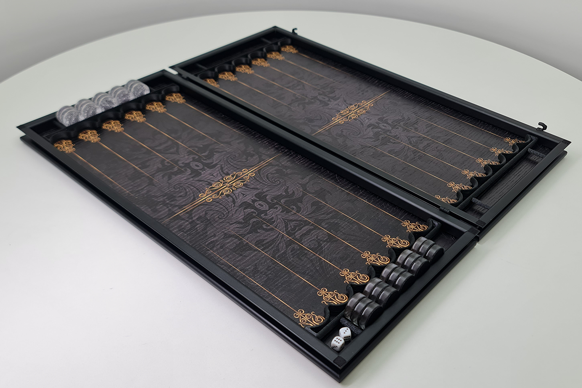 בלעדי: "קישוט מלכותי" — שש־בש עץ אלון