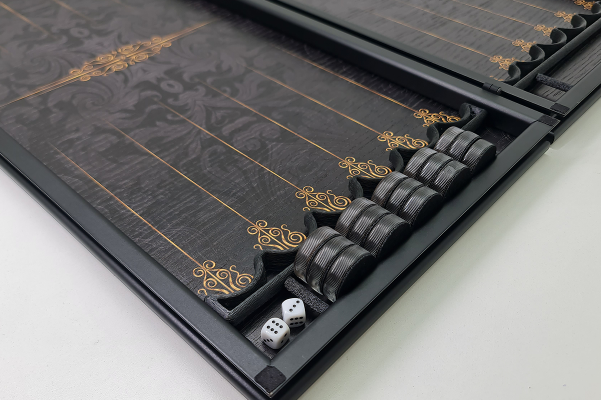 בלעדי: "קישוט מלכותי" — שש־בש עץ אלון