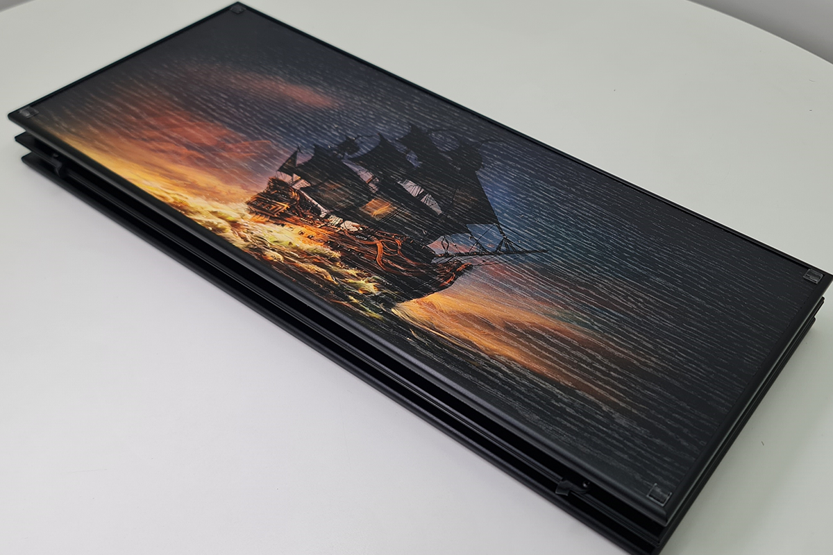 בלעדי: "ספינת פיראטים" — שש־בש עם ציפוי אלון