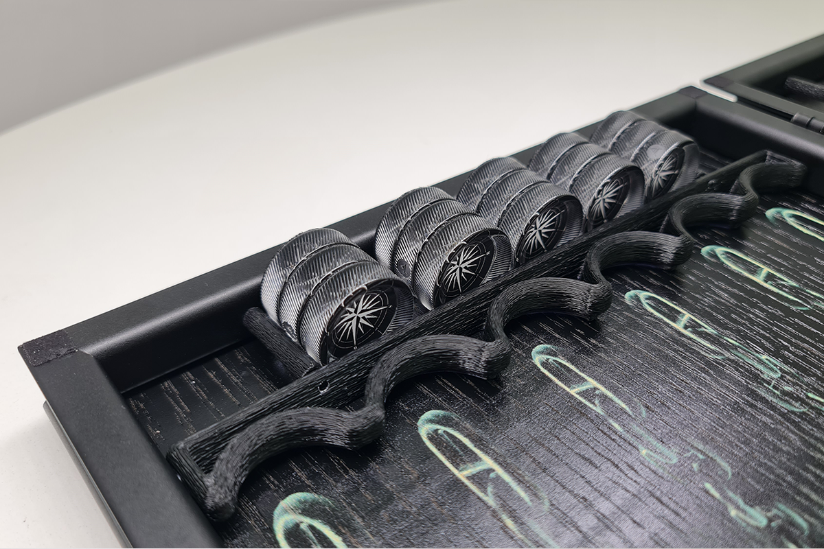 בלעדי: "ספינת פיראטים" — שש־בש עם ציפוי אלון