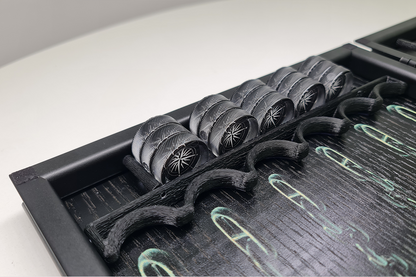 בלעדי: "ספינת פיראטים" — שש־בש עם ציפוי אלון