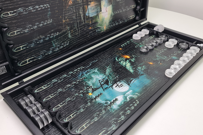 בלעדי: "ספינת פיראטים" — שש־בש עם ציפוי אלון