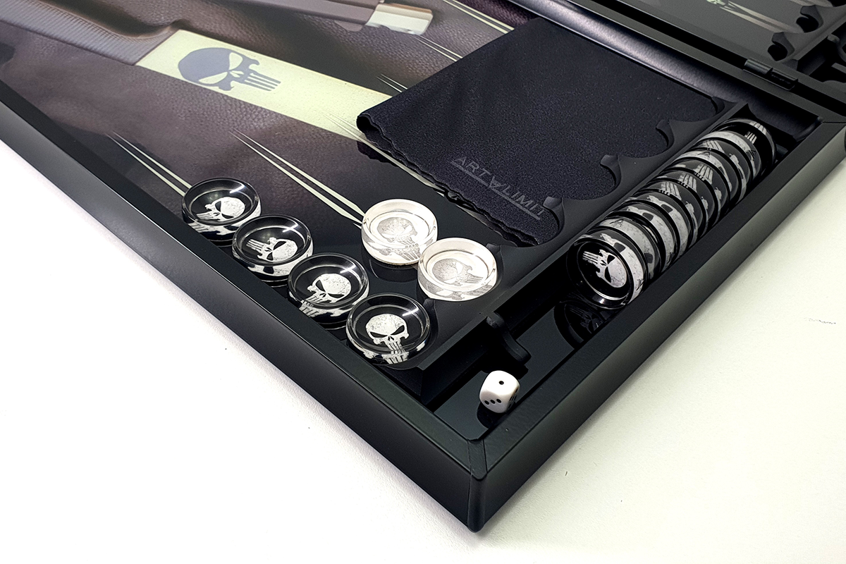 בלעדי: "המנקם" — זכוכית מחוסמת עבור גבקמן